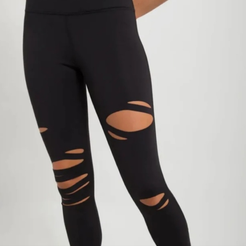 NWT GREY LEGGINGS